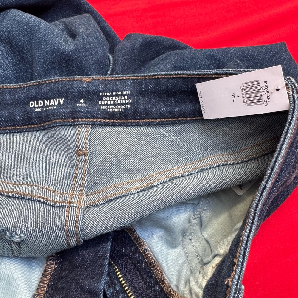 BNWT OLD NAVY ROCKSTAR SKINNY JEANS, 4 TALL